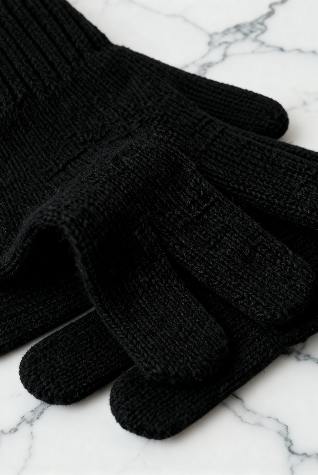 Siyah Merino Wool Wintertime Essentials 4